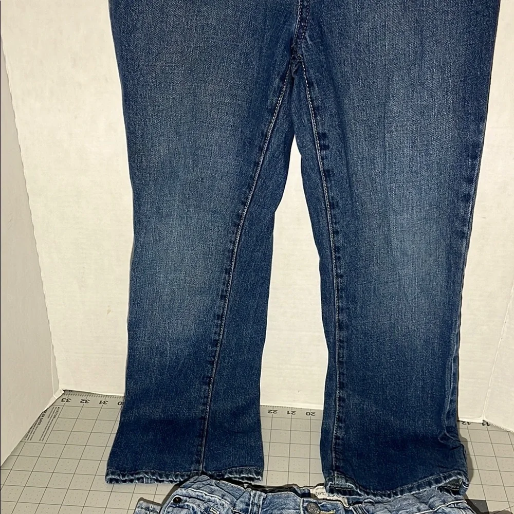 The Children's Place Blue Jeans Classic Denim Jeans bundle - Picture 6 of 14